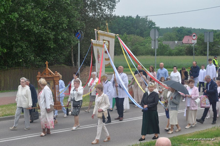 103 Procesja eucharystyczna.jpg